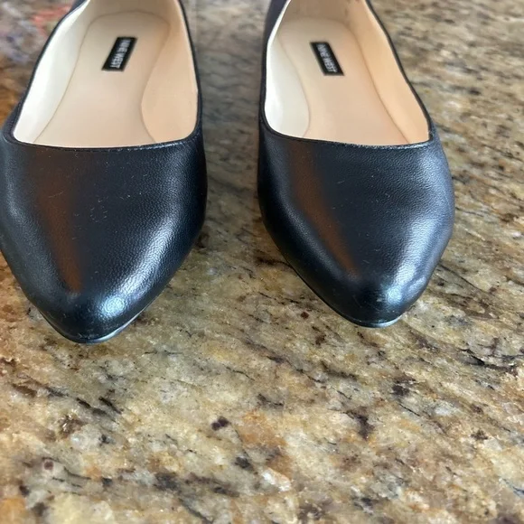 Nine West | Pointed Toe Leather Flats | Size 7W - Picture 2 of 9